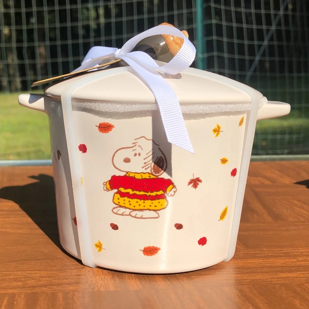 NWT Rae Dunn Peanuts Snoopy Sweater Weather Mini Baker Baking Dish w/ Acorn Lid